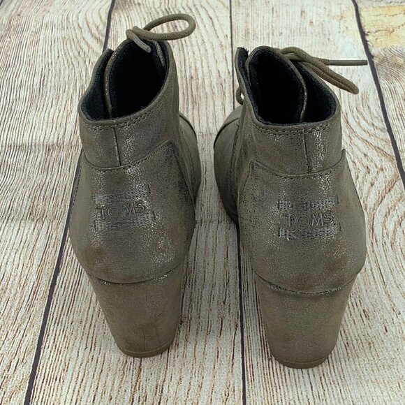 Toms Beige w/ Silver Metallic Overlay Wedges - Picture 6 of 10